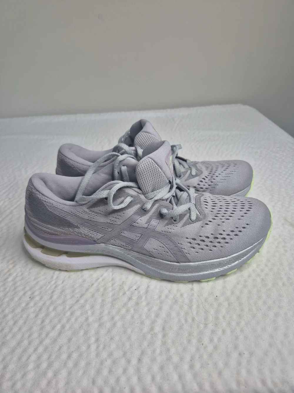 GEL-KAYANO 28 PIEDMONT GREY/SOFT LAVENDER Women size 9